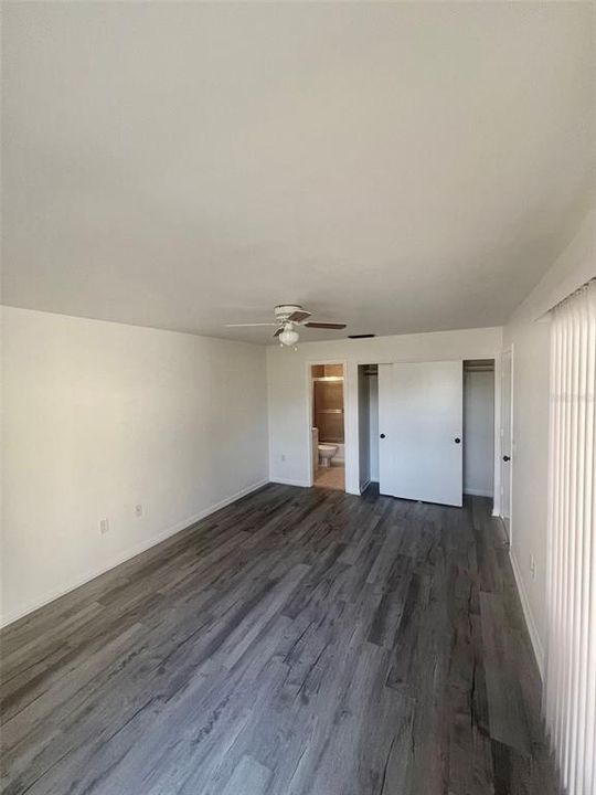 For Sale: $130,000 (1 beds, 1 baths, 744 Square Feet)