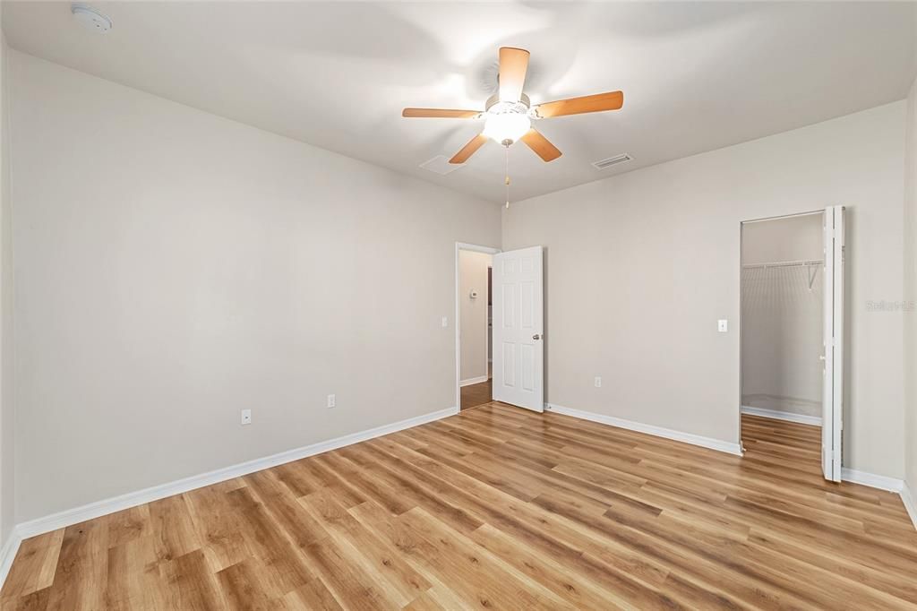 For Sale: $389,900 (3 beds, 2 baths, 1910 Square Feet)