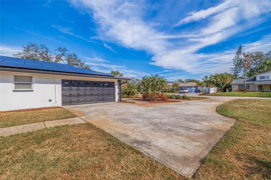 For Sale: $1,400,000 (4 beds, 3 baths, 2790 Square Feet)