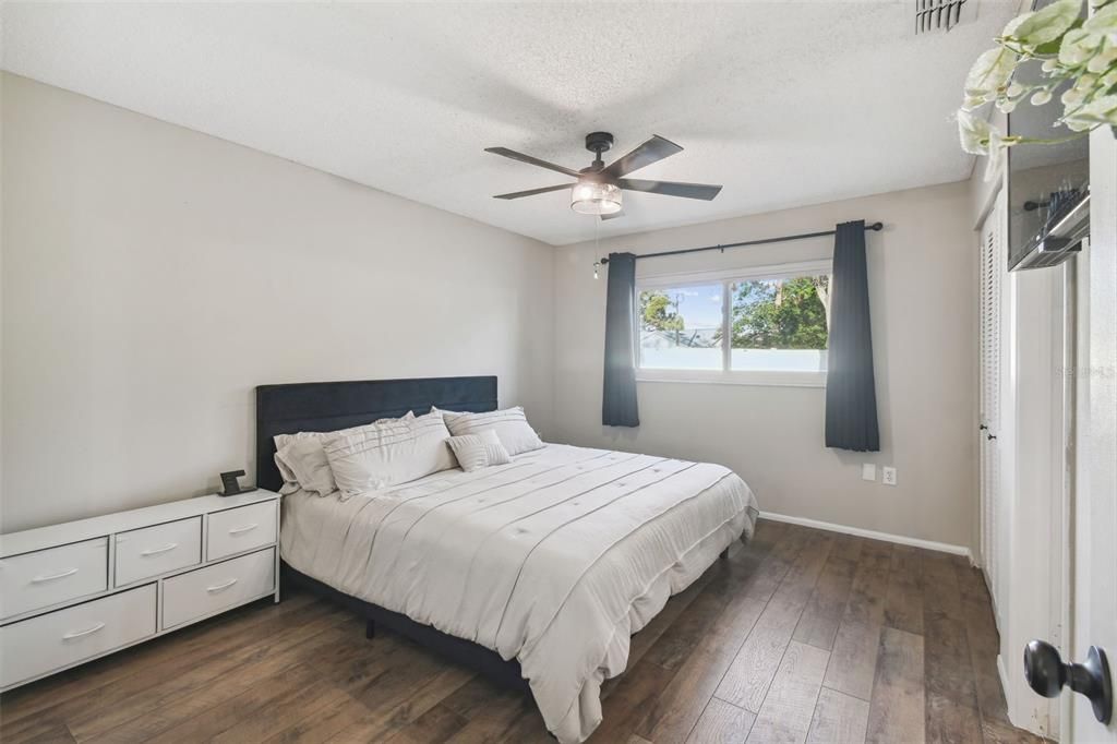 For Sale: $365,000 (3 beds, 2 baths, 1364 Square Feet)