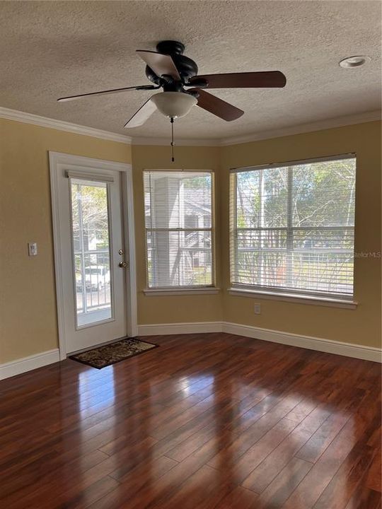 For Rent: $1,700 (2 beds, 2 baths, 912 Square Feet)