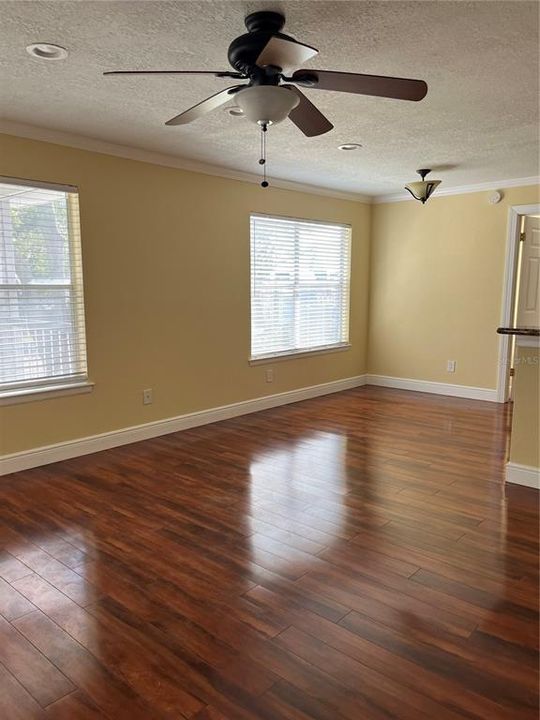 For Rent: $1,700 (2 beds, 2 baths, 912 Square Feet)