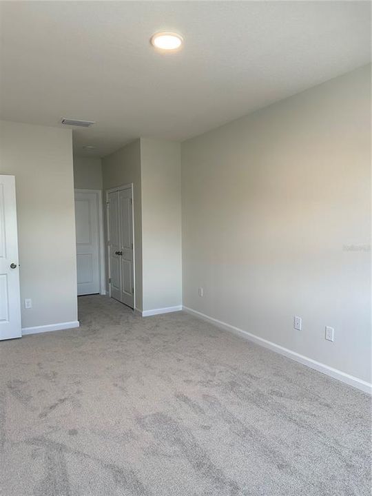 For Rent: $2,600 (3 beds, 2 baths, 1666 Square Feet)