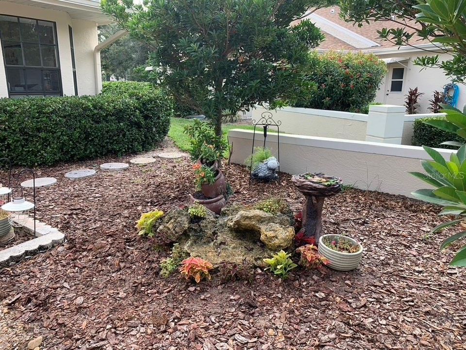 Под контрактом: $239,900 (2 спален, 2 ванн, 1201 Квадратных фут)