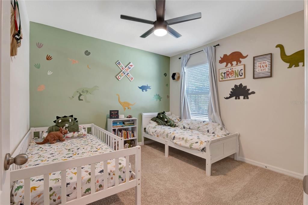 Upstairs guest bedroom 2