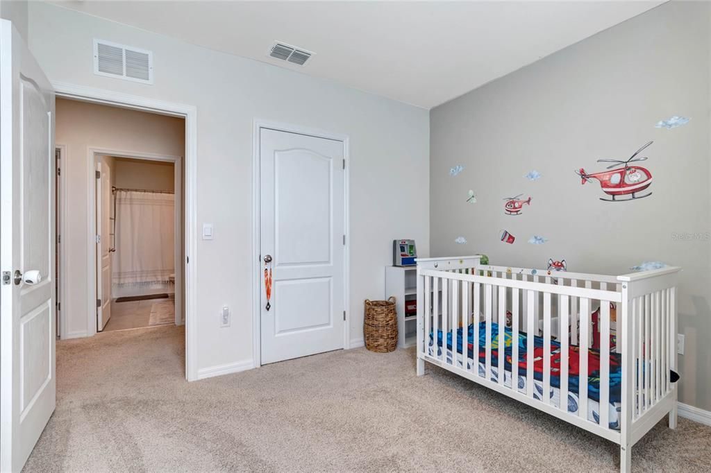 Upstairs guest bedroom 4