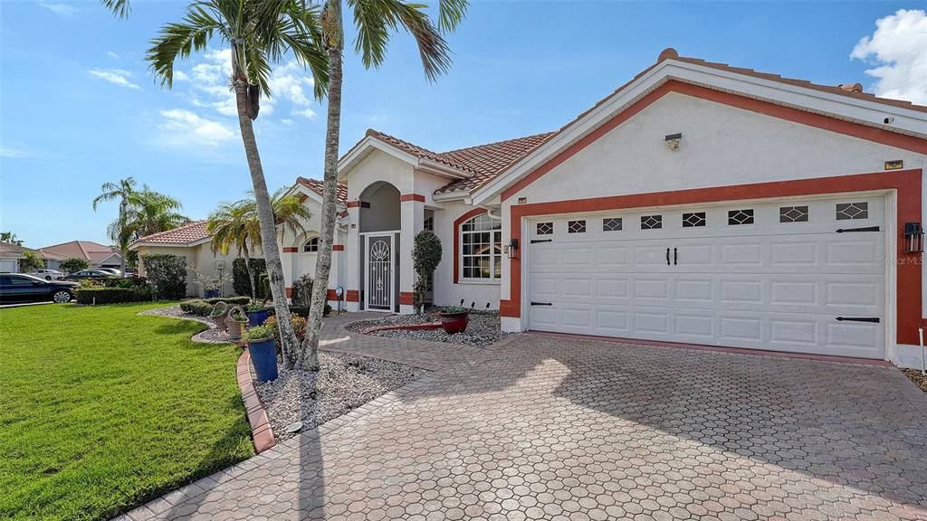 Driveway w pavers.