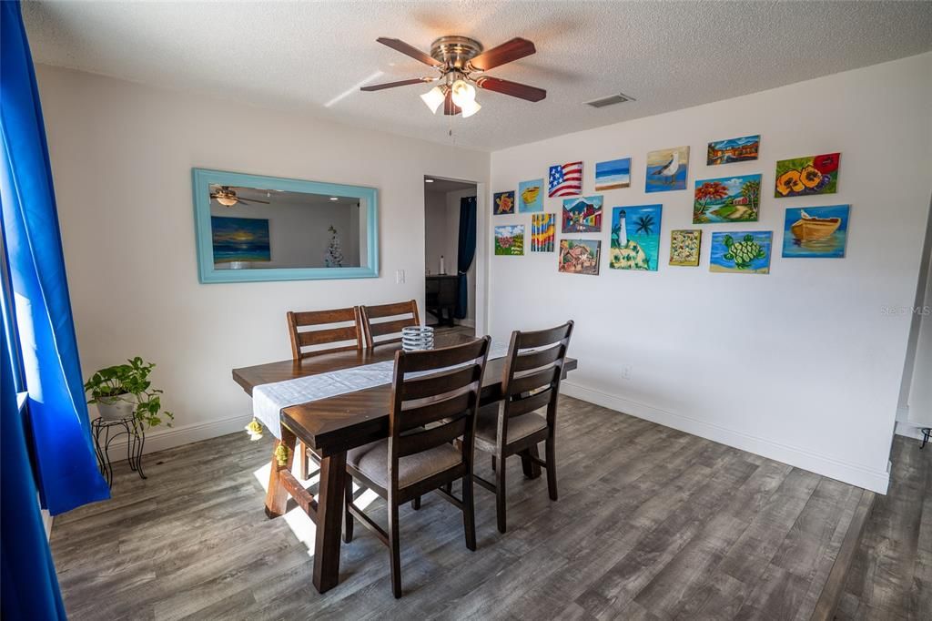 For Sale: $445,000 (3 beds, 2 baths, 1708 Square Feet)