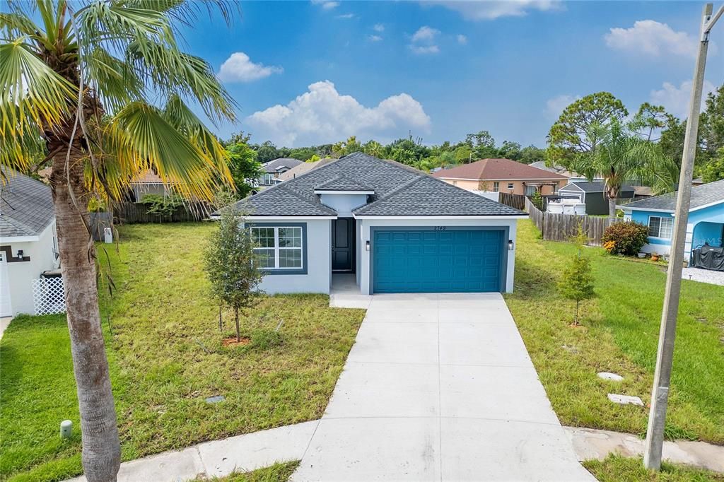 For Sale: $399,500 (4 beds, 2 baths, 1572 Square Feet)