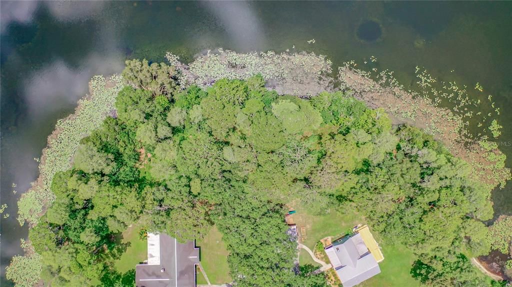 待售: $220,000 (0.98 acres)