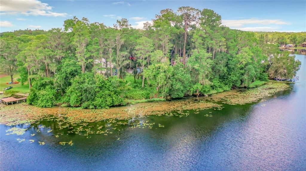 待售: $220,000 (0.98 acres)