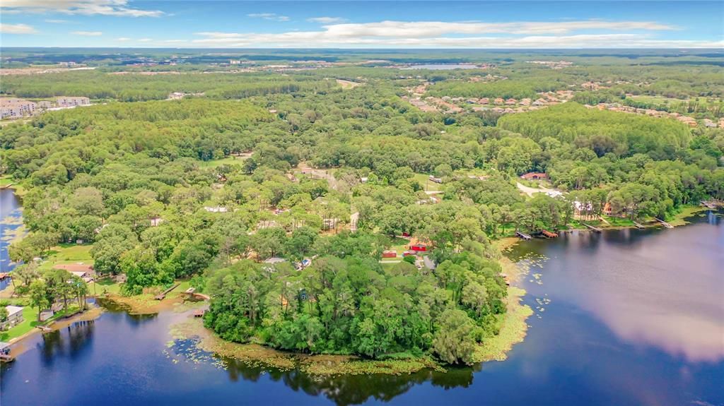 待售: $220,000 (0.98 acres)