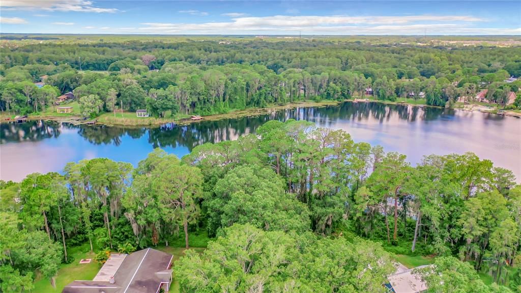 待售: $220,000 (0.98 acres)