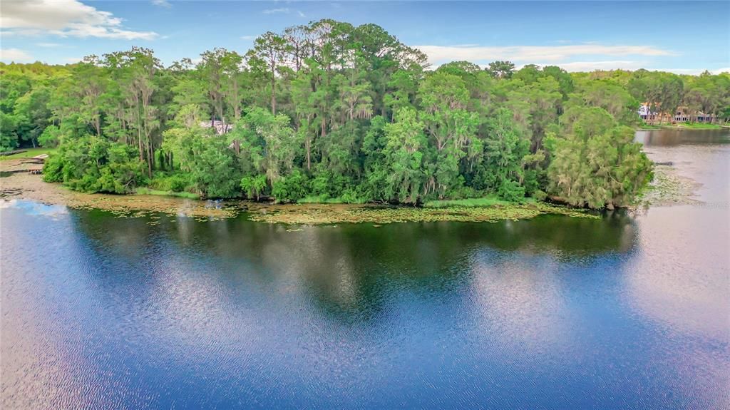 待售: $220,000 (0.98 acres)