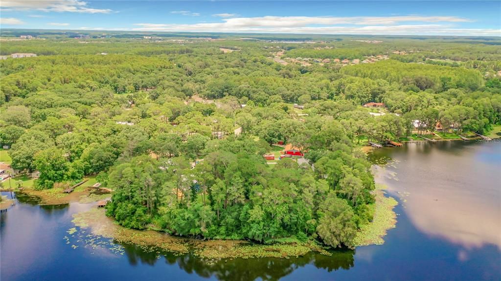 待售: $220,000 (0.98 acres)