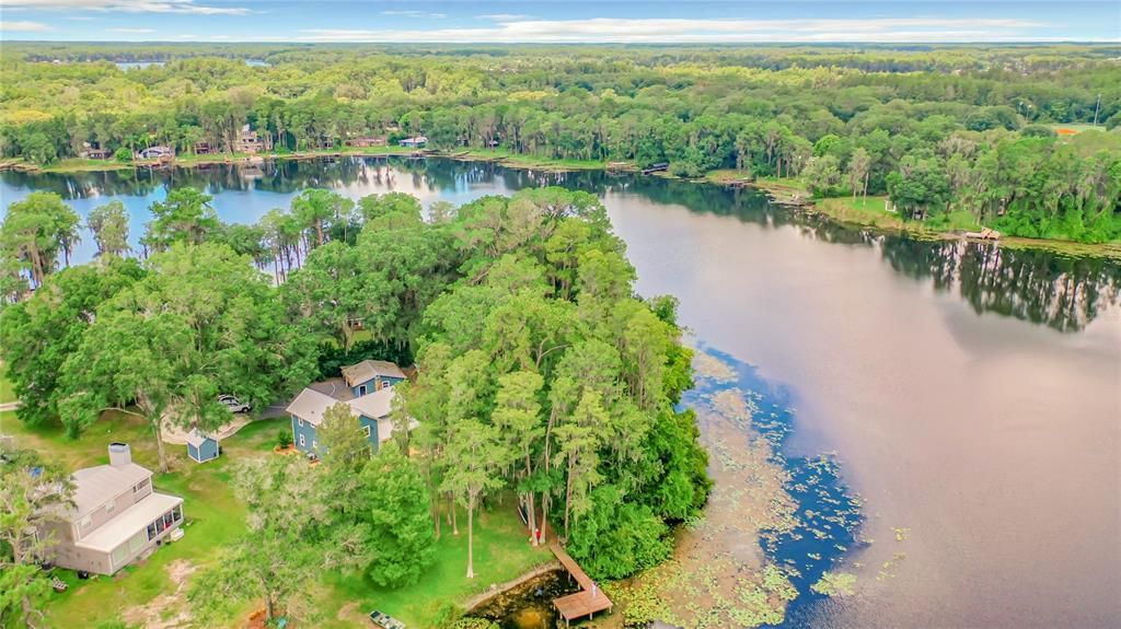 待售: $220,000 (0.98 acres)