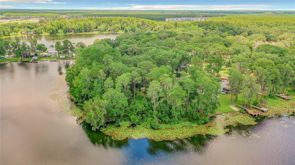 待售: $220,000 (0.98 acres)