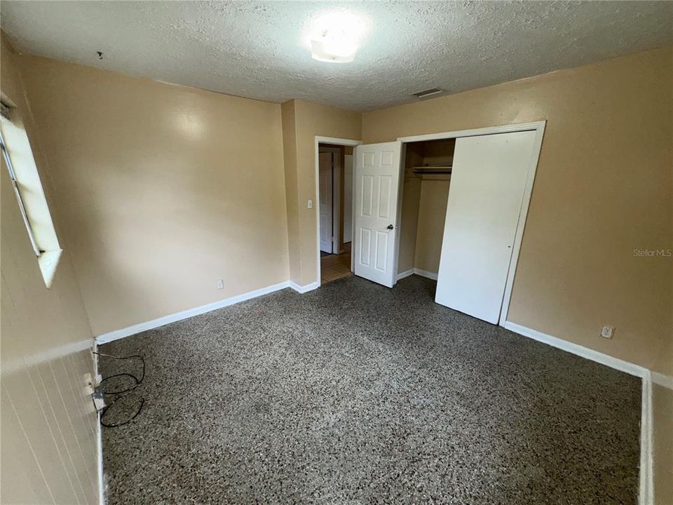 For Rent: $2,400 (4 beds, 2 baths, 1852 Square Feet)