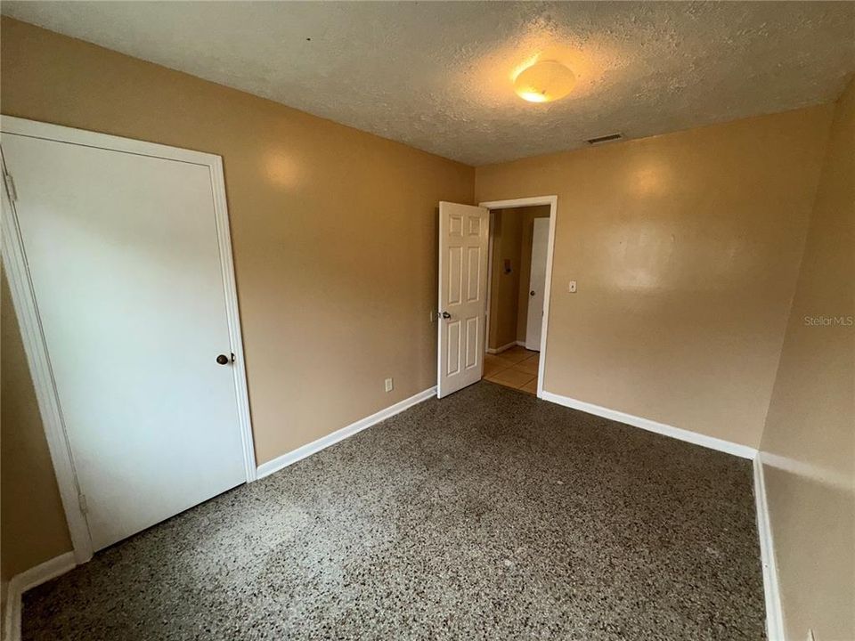 For Rent: $2,400 (4 beds, 2 baths, 1852 Square Feet)