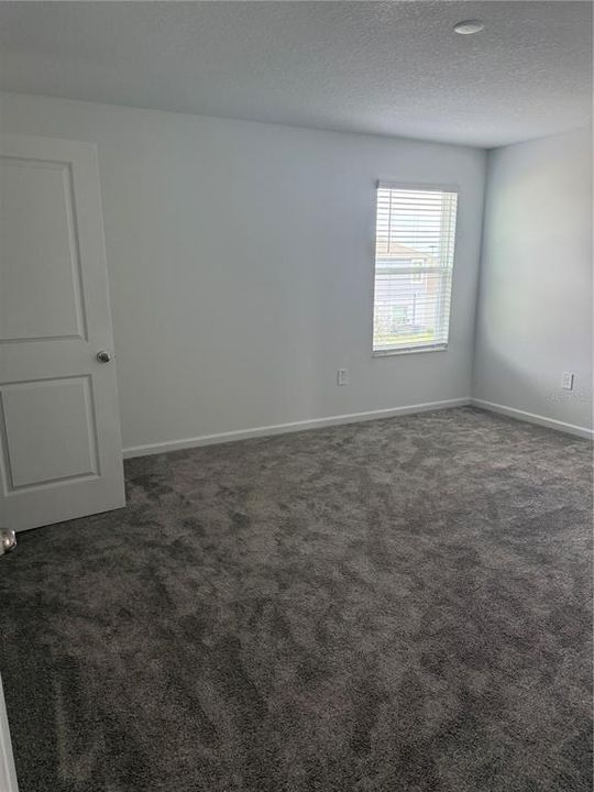 For Rent: $2,100 (4 beds, 2 baths, 1900 Square Feet)