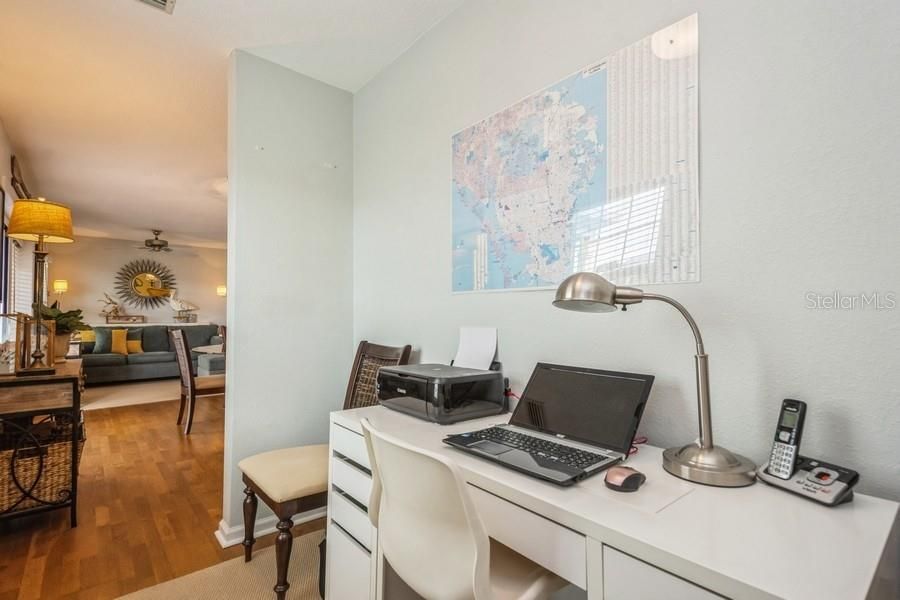 For Sale: $315,000 (1 beds, 1 baths, 823 Square Feet)