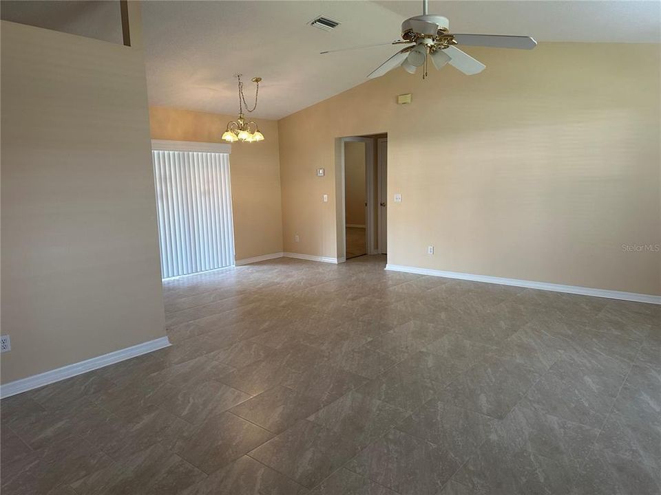 For Sale: $314,500 (3 beds, 2 baths, 1342 Square Feet)