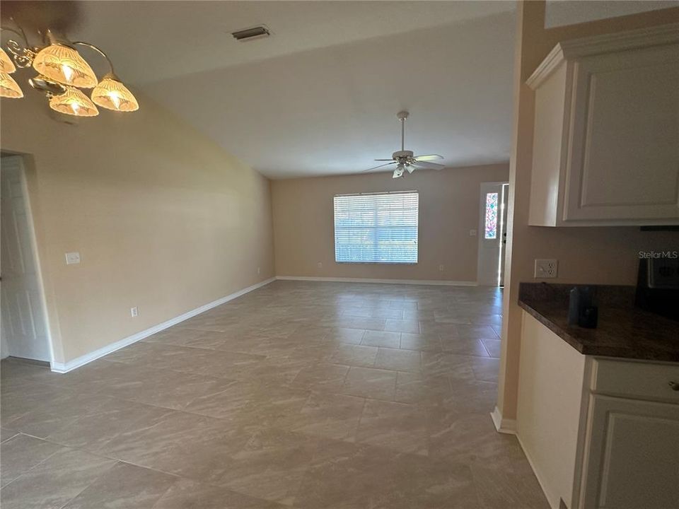 For Sale: $314,500 (3 beds, 2 baths, 1342 Square Feet)