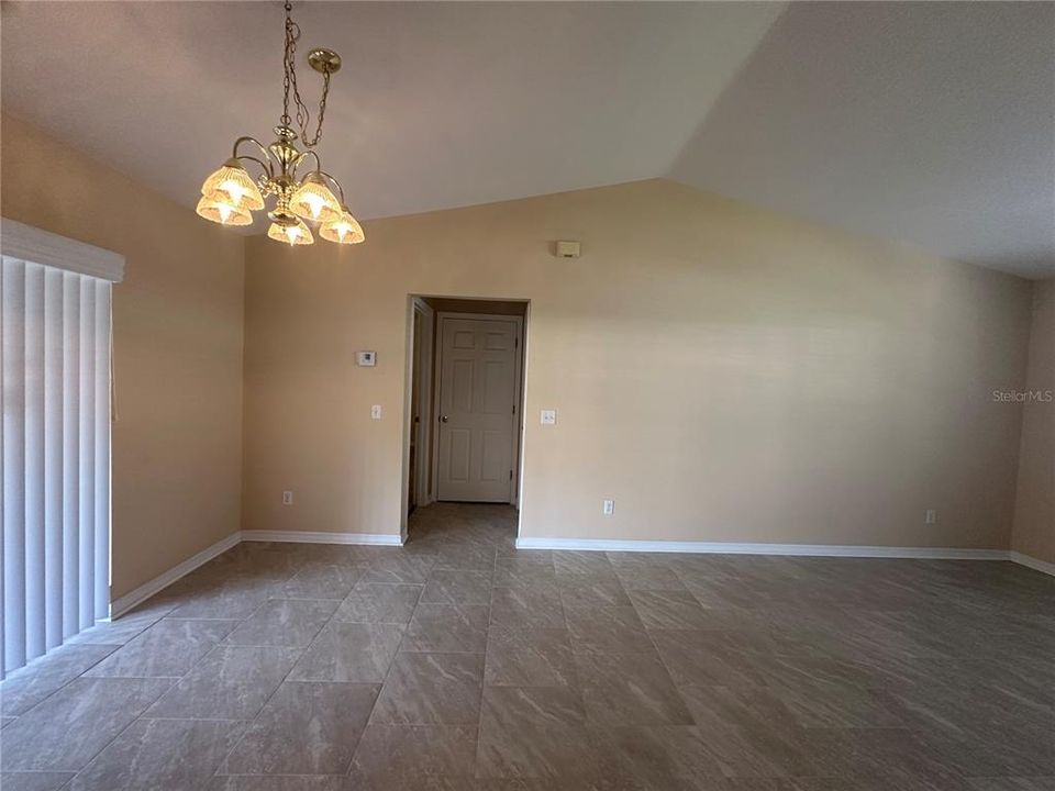 For Sale: $314,500 (3 beds, 2 baths, 1342 Square Feet)