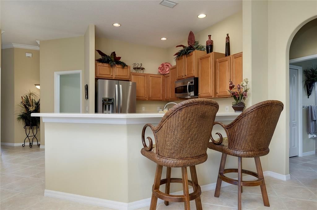 Kitchen and Breakfast Bar