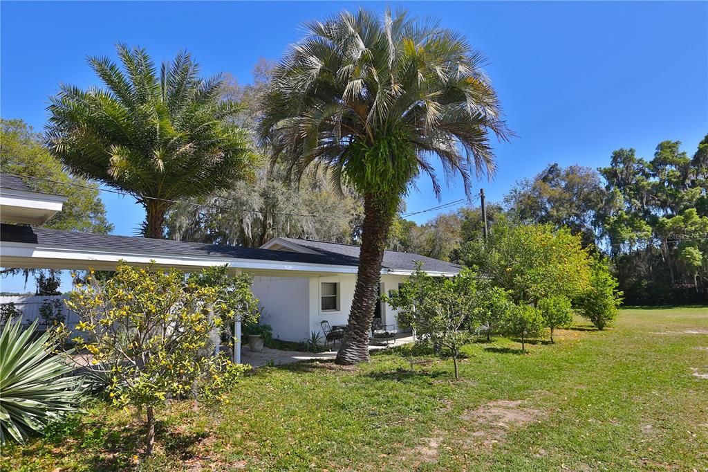 待售: $7,539,850 (2 贝兹, 2 浴室, 2044 平方英尺)