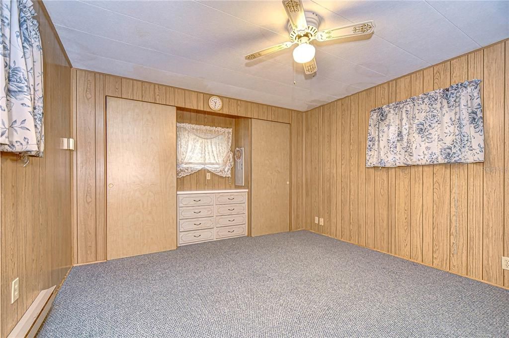 For Sale: $69,900 (1 beds, 1 baths, 648 Square Feet)