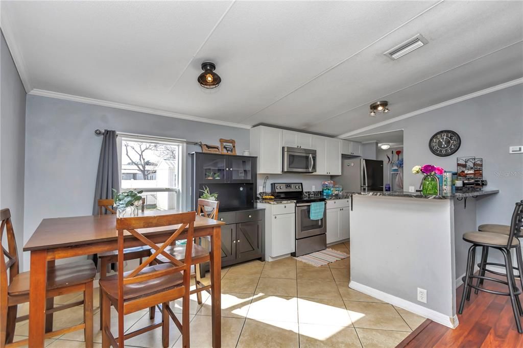 For Sale: $195,000 (3 beds, 2 baths, 960 Square Feet)