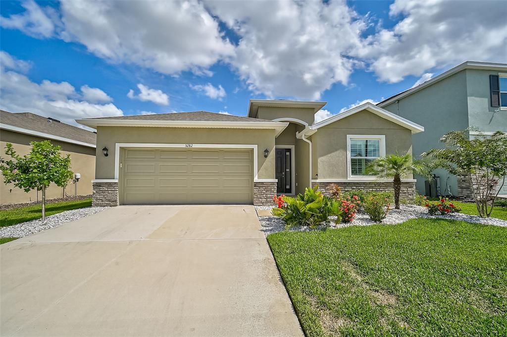 For Sale: $494,900 (4 beds, 2 baths, 2056 Square Feet)