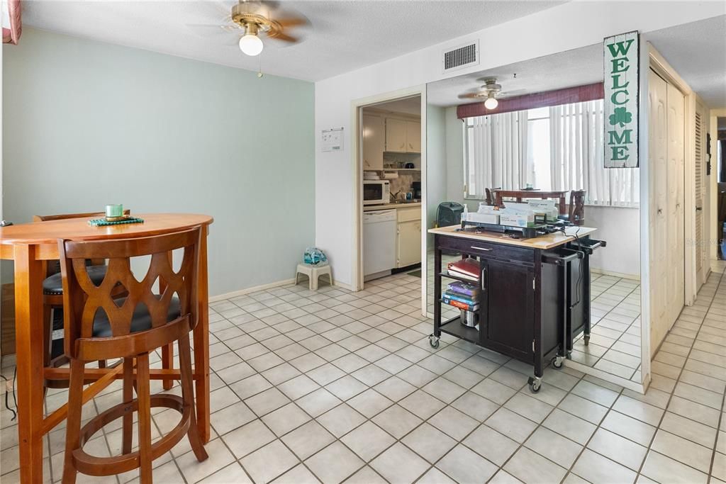 For Sale: $130,000 (1 beds, 1 baths, 1048 Square Feet)