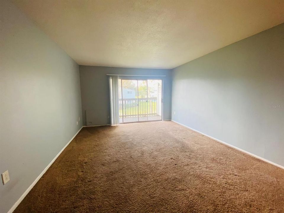 For Rent: $1,399 (2 beds, 1 baths, 881 Square Feet)