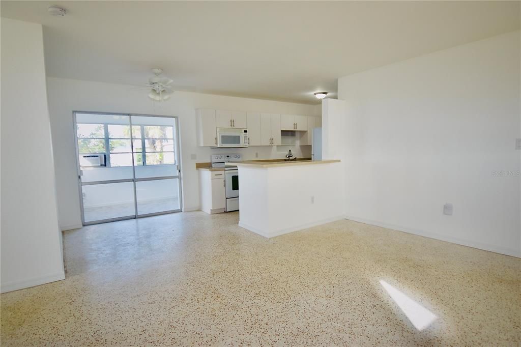 En Venta: $199,900 (2 camas, 2 baños, 1170 Pies cuadrados)