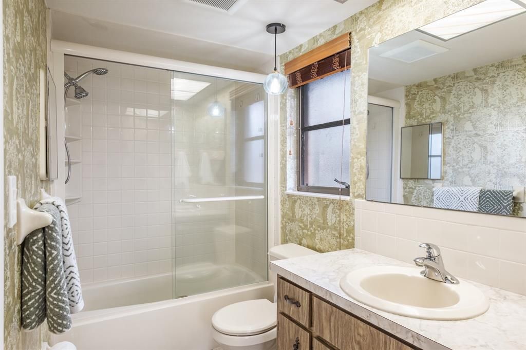 For Sale: $449,900 (2 beds, 2 baths, 1752 Square Feet)