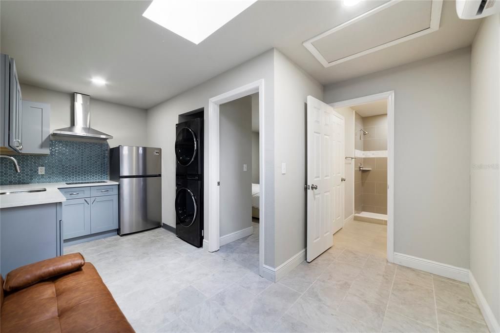 For Sale: $324,900 (4 beds, 2 baths, 1345 Square Feet)