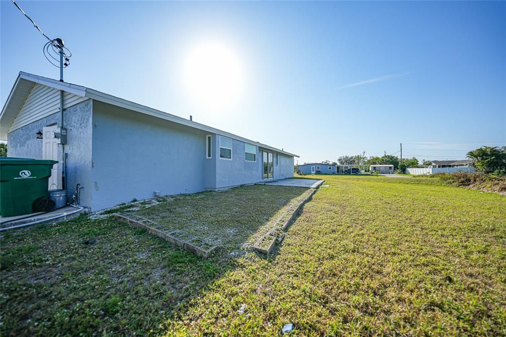 For Sale: $229,000 (2 beds, 2 baths, 1200 Square Feet)