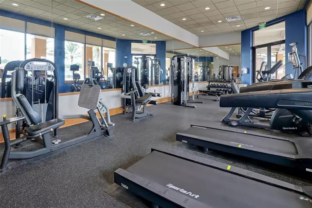 Под контрактом: $355,000 (4 спален, 3 ванн, 1852 Квадратных фут)