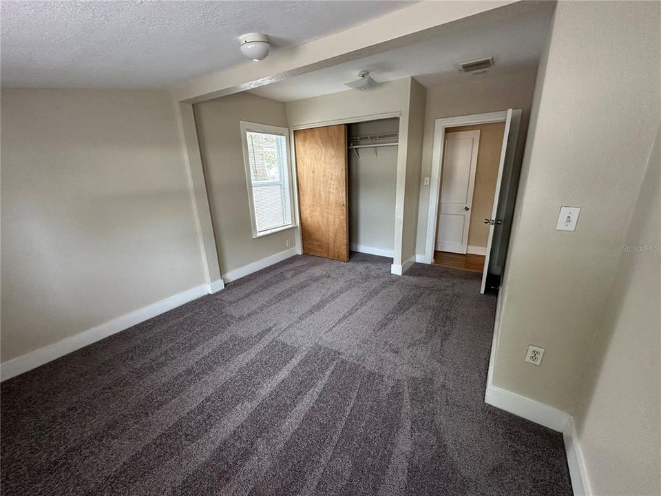 For Sale: $280,000 (2 beds, 1 baths, 720 Square Feet)