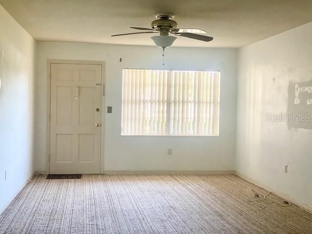 Living/dining area - 24' x 23'