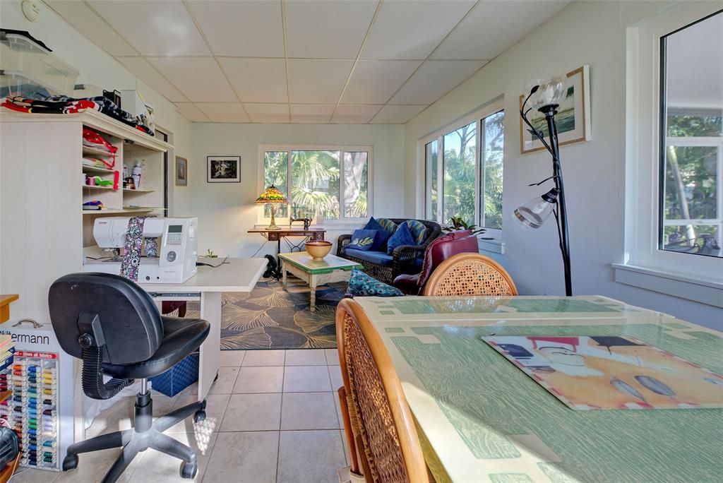 Sun Lit Florida Room - Hobby Room - Home Office - Additional Sitting Room