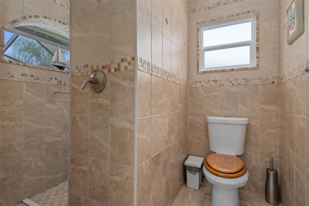 На продажу: $705,000 (3 спален, 2 ванн, 1747 Квадратных фут)