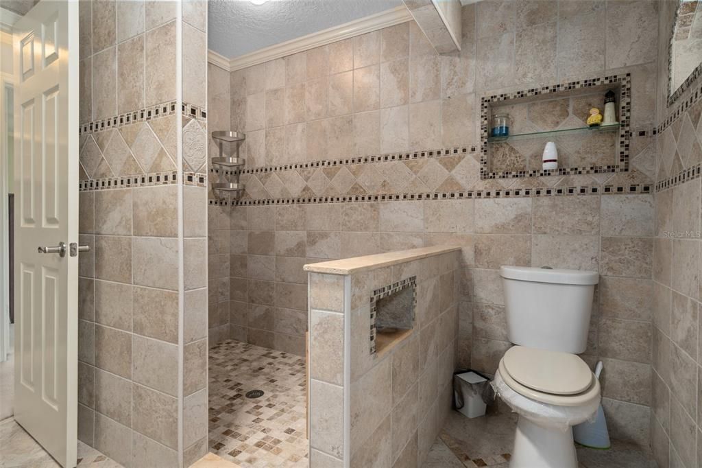 На продажу: $705,000 (3 спален, 2 ванн, 1747 Квадратных фут)