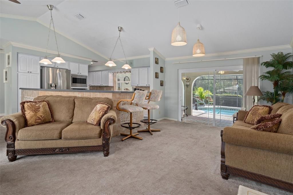 На продажу: $705,000 (3 спален, 2 ванн, 1747 Квадратных фут)