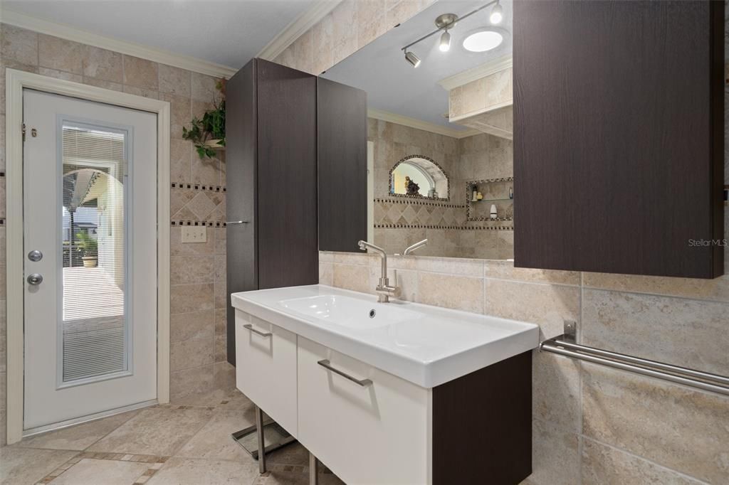 На продажу: $705,000 (3 спален, 2 ванн, 1747 Квадратных фут)