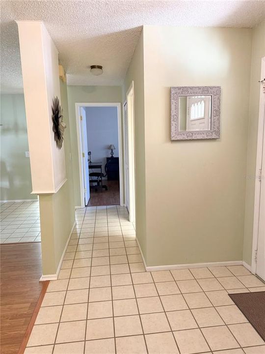 For Sale: $249,500 (2 beds, 2 baths, 1186 Square Feet)