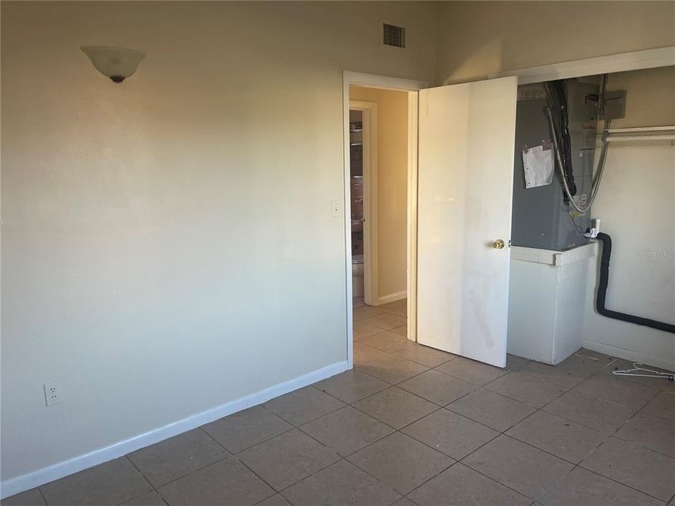 For Sale: $144,000 (2 beds, 1 baths, 768 Square Feet)