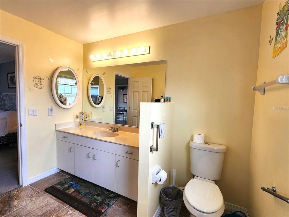 For Sale: $289,900 (3 beds, 2 baths, 1698 Square Feet)